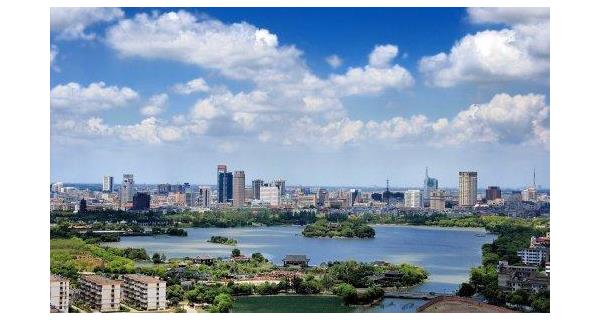 嘉興成全球最大壓縮機生產(chǎn)基地 機器人擔(dān)任制冷行業(yè)生產(chǎn)線主力